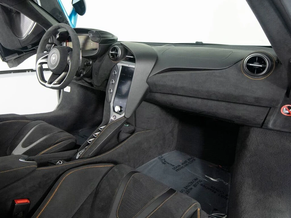 2024 McLaren 750S Spider - Image 30 of 31