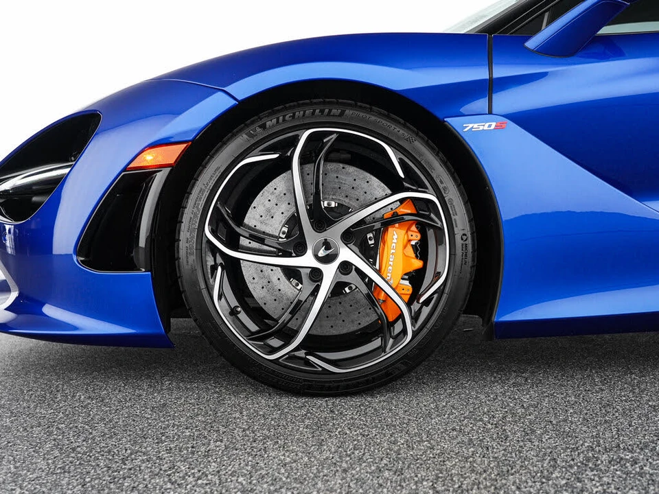 2024 McLaren 750S Spider - Image 15 of 31