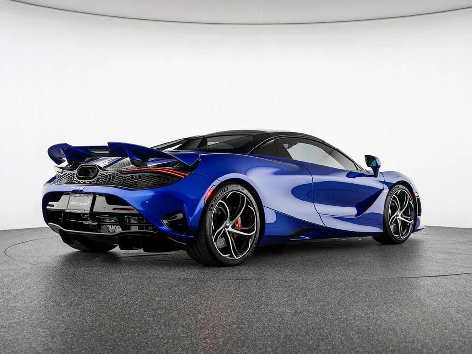 2024 McLaren 750S Spider - Image 2 of 31