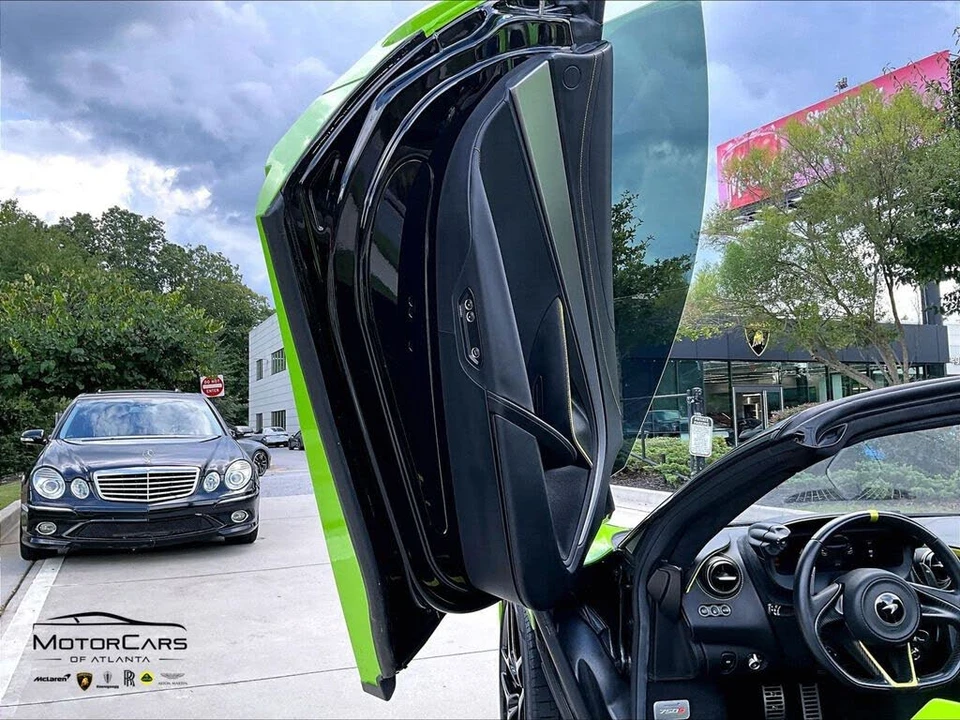 2024 McLaren 750S Spider - Image 18 of 26