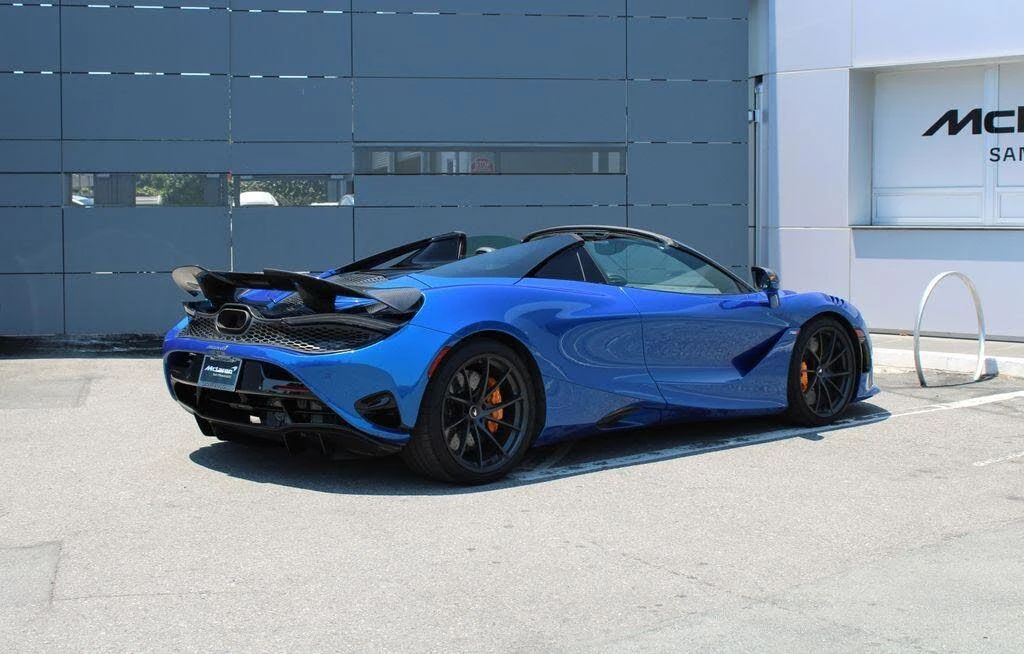 2024 McLaren 750S Spider - Image 2 of 31
