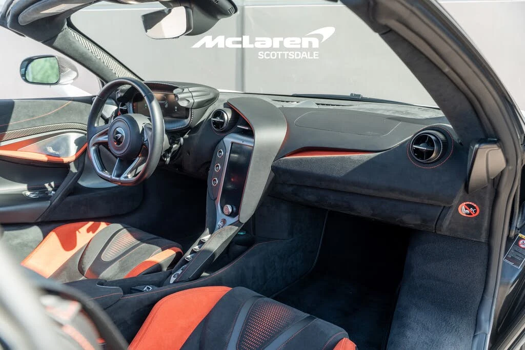 2024 McLaren 750S Spider - Image 17 of 31