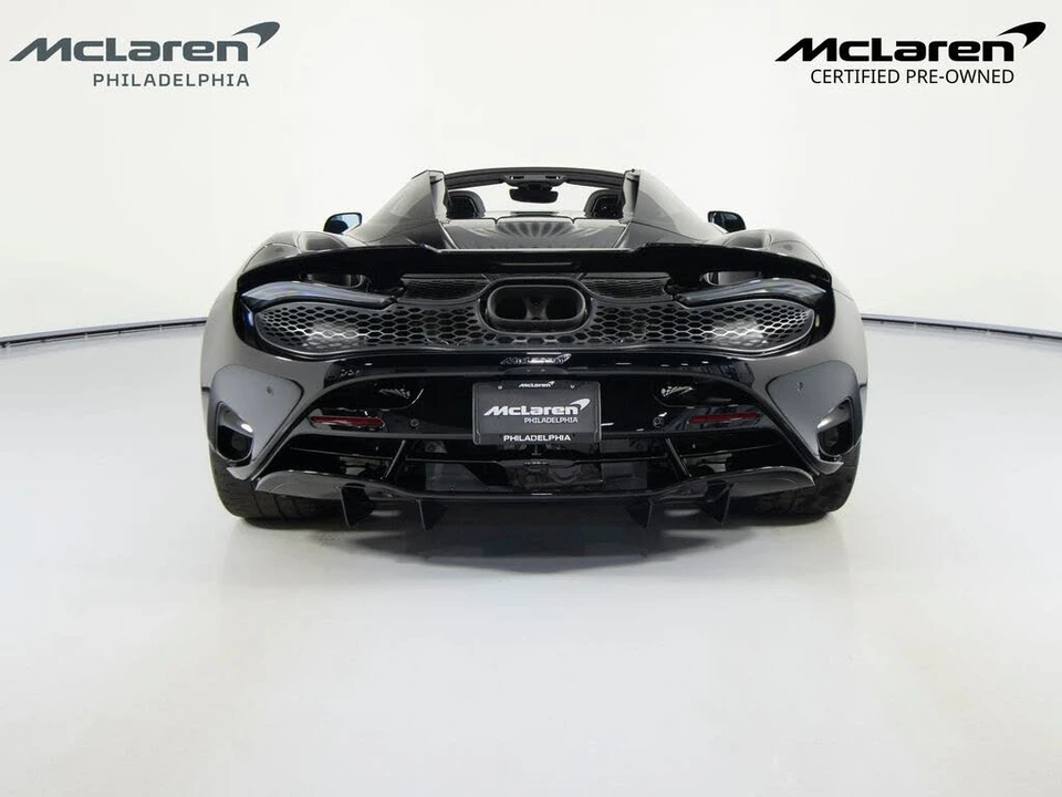 2024 McLaren 750S Spider - Image 7 of 31