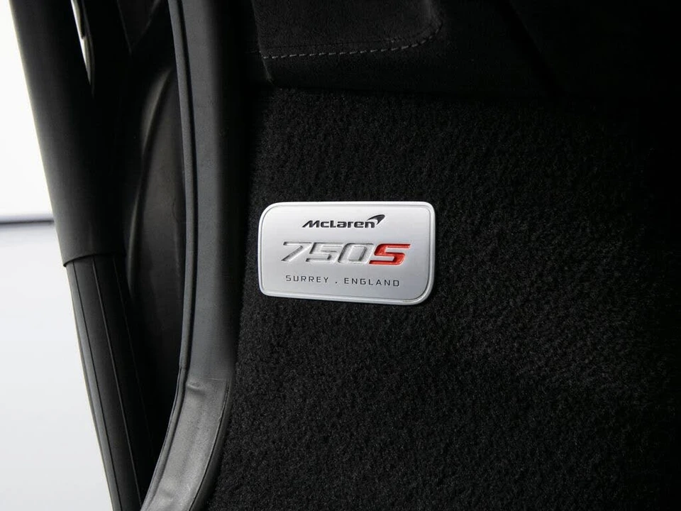 2024 McLaren 750S Spider - Image 25 of 31