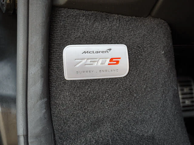 2024 McLaren 750S Spider - Image 20 of 31