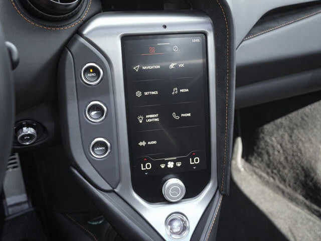 2024 McLaren 750S Spider - Image 24 of 31