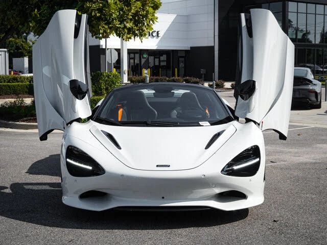 2024 McLaren 750S Spider - Image 5 of 31