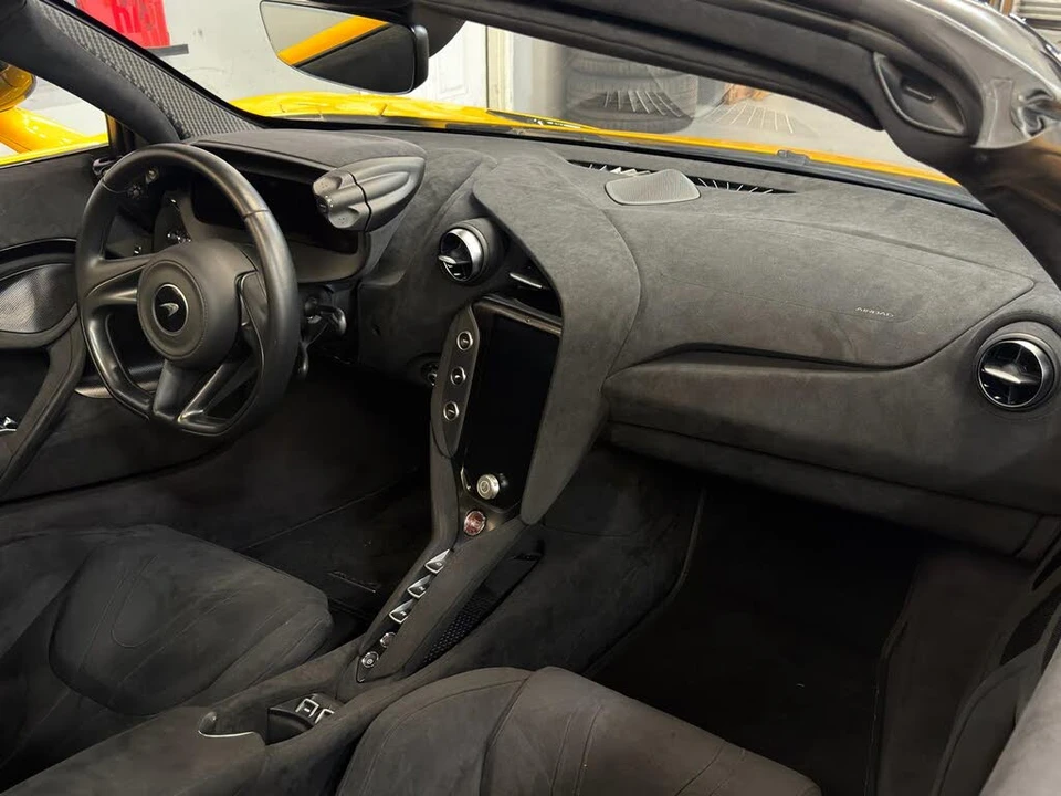 2024 McLaren 750S Spider - Image 3 of 4