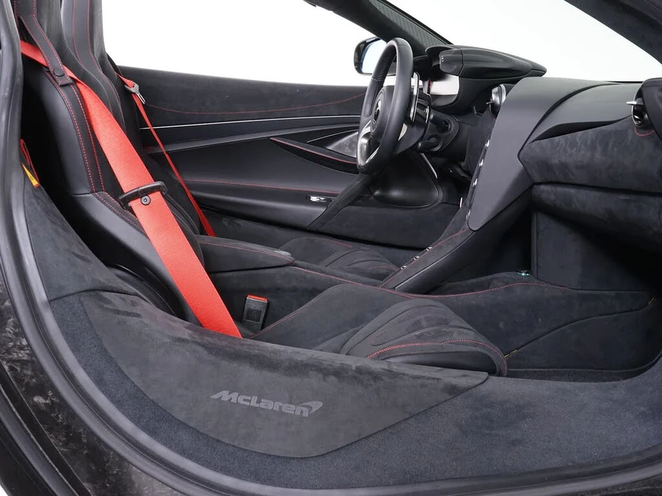 2024 McLaren 750S Spider - Image 30 of 31