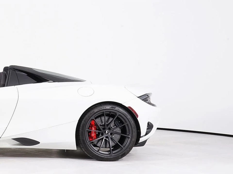 2024 McLaren 750S Spider - Image 16 of 31