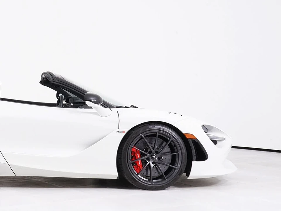 2024 McLaren 750S Spider - Image 14 of 31
