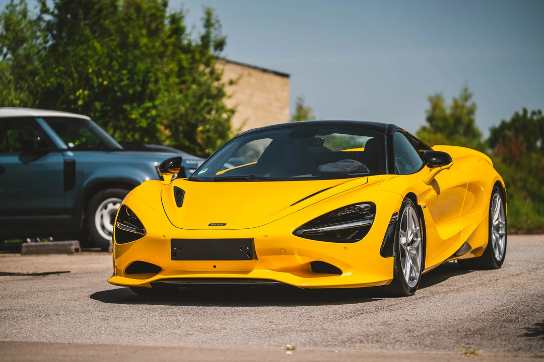 2024 McLaren 750S Spider - Image 3 of 31