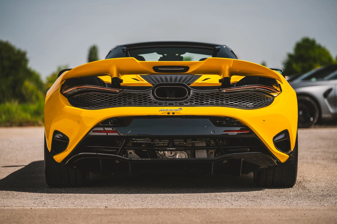 2024 McLaren 750S Spider - Image 6 of 31
