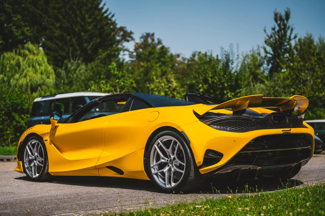 2024 McLaren 750S Spider - Image 5 of 31