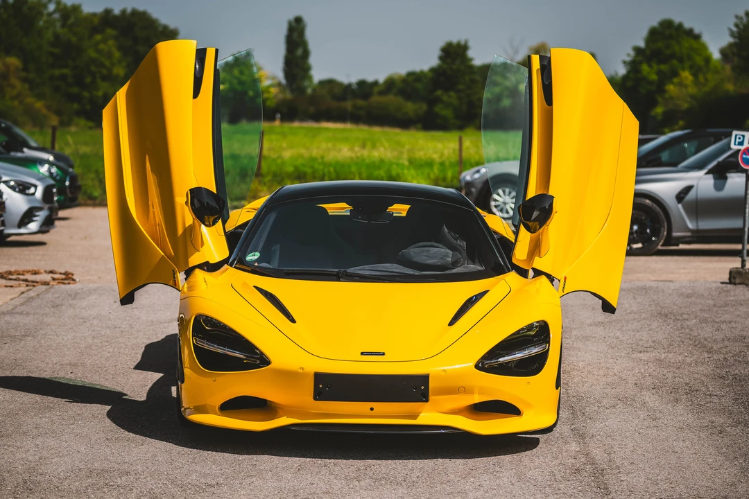 2024 McLaren 750S Spider - Image 11 of 31