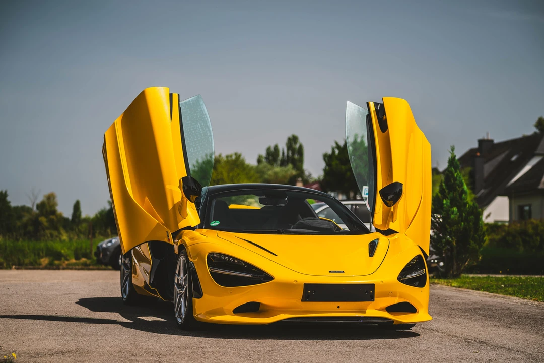 2024 McLaren 750S Spider - Image 12 of 31