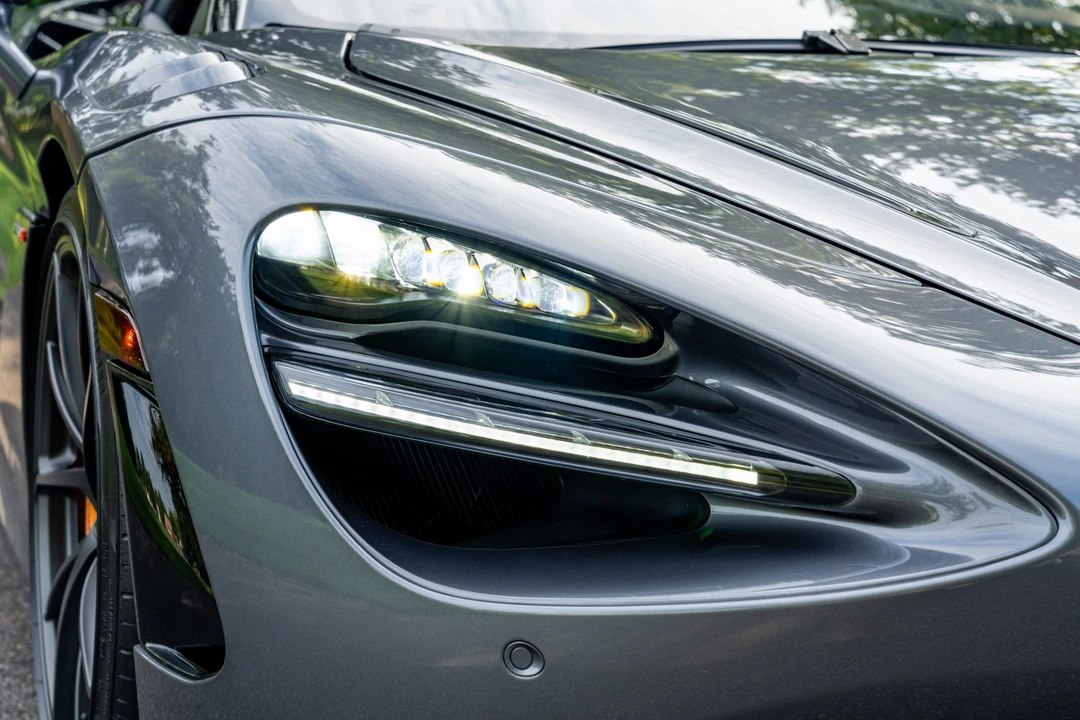2024 McLaren 750S Spider - Image 20 of 31