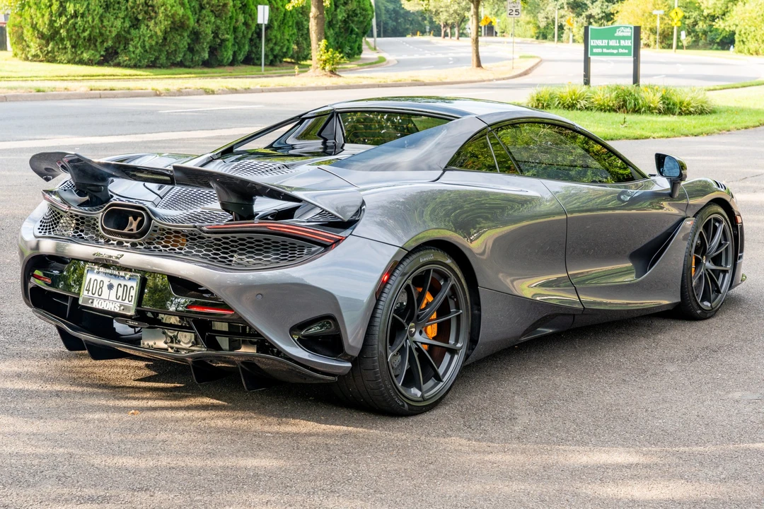 2024 McLaren 750S Spider - Image 13 of 31