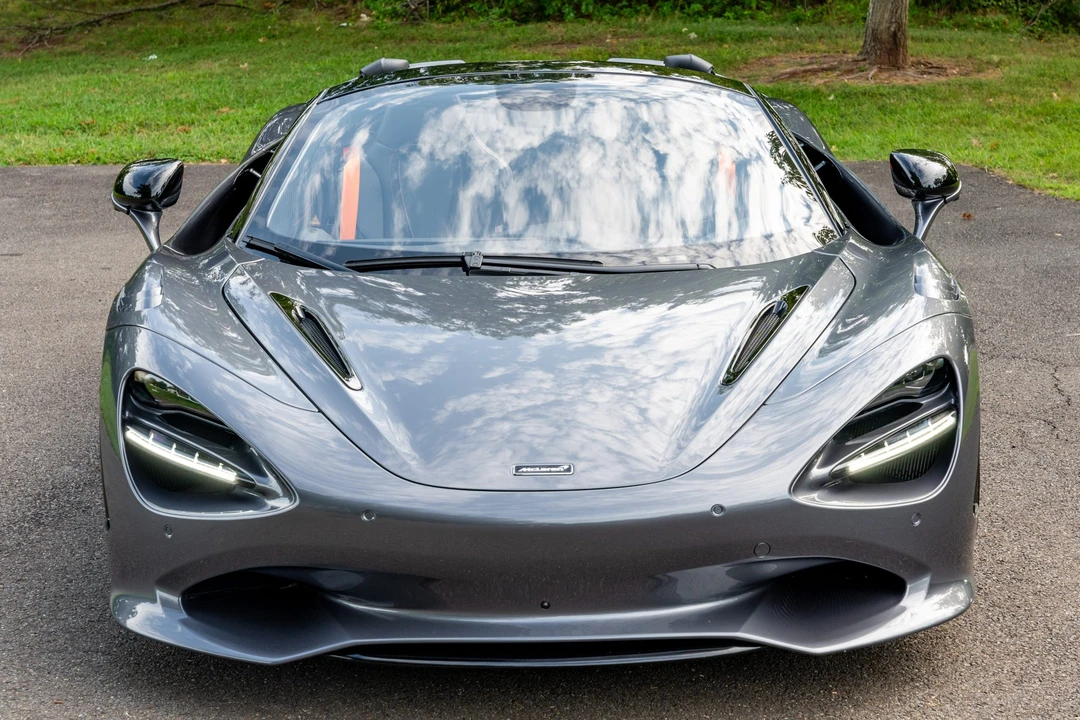 2024 McLaren 750S Spider - Image 2 of 31