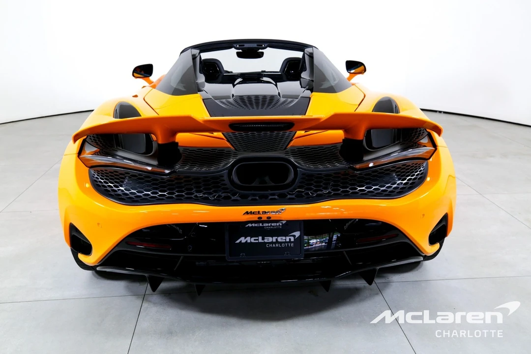 2024 McLaren 750S Spider - Image 9 of 12