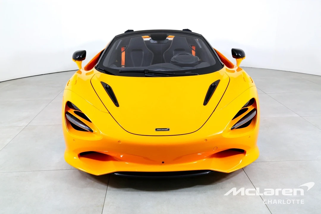 2024 McLaren 750S Spider - Image 5 of 12