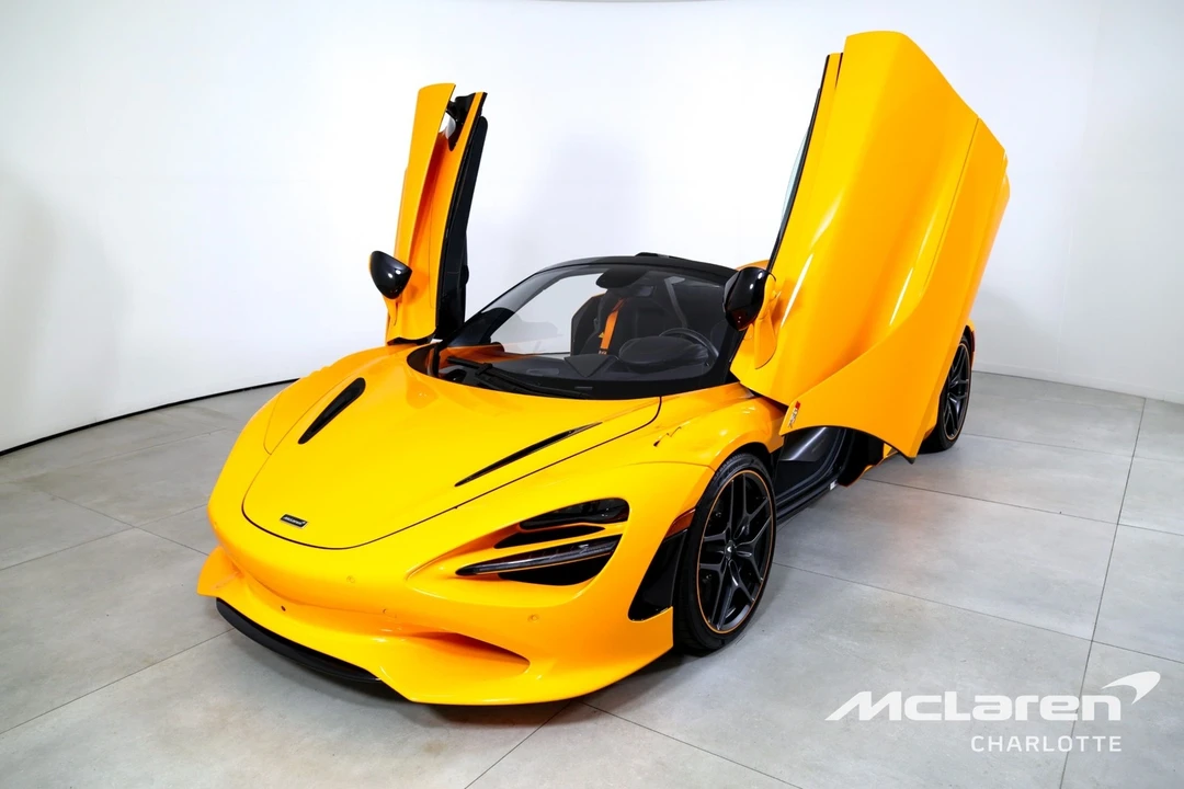 2024 McLaren 750S Spider - Image 6 of 12