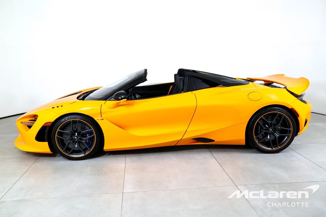 2024 McLaren 750S Spider - Image 7 of 12