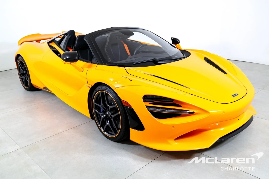 2024 McLaren 750S Spider - Image 4 of 12