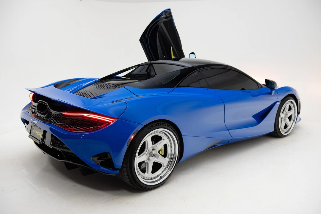2024 McLaren 750S Spider - Image 24 of 31