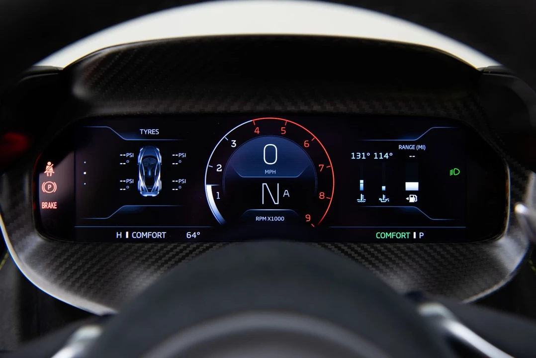 2024 McLaren 750S Spider - Image 12 of 14
