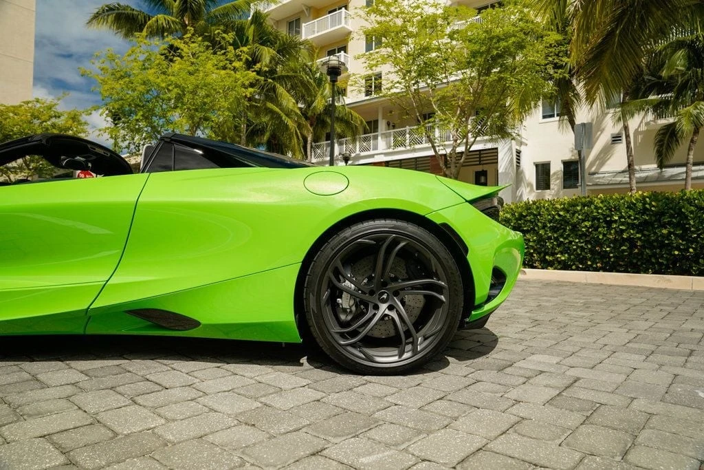 2024 McLaren 750S Spider - Image 16 of 21