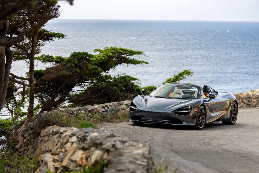 2024 McLaren 750S Spider - Image 24 of 31