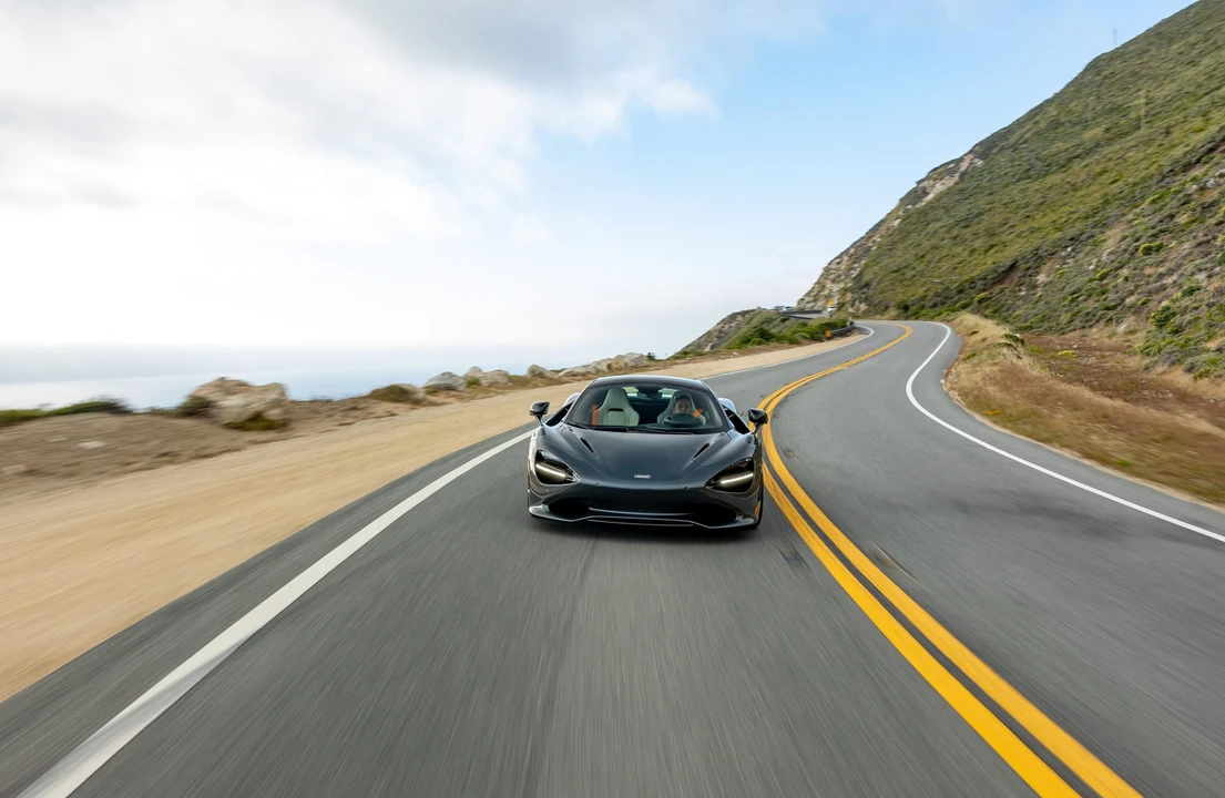 2024 McLaren 750S Spider - Image 5 of 31