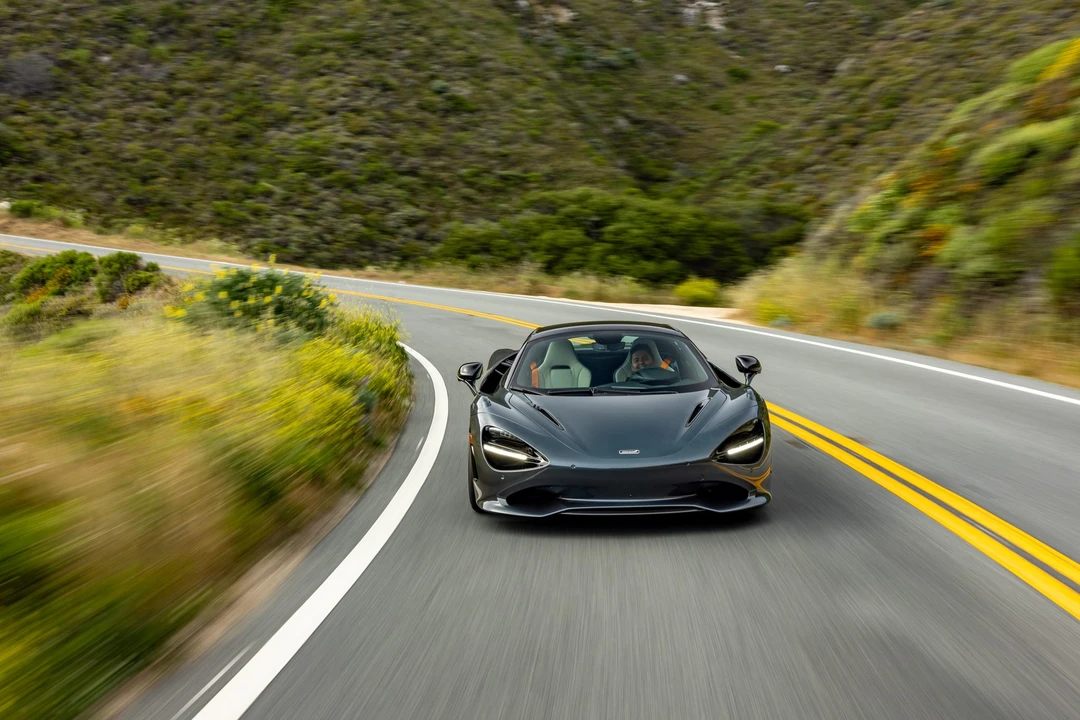 2024 McLaren 750S Spider - Image 10 of 31