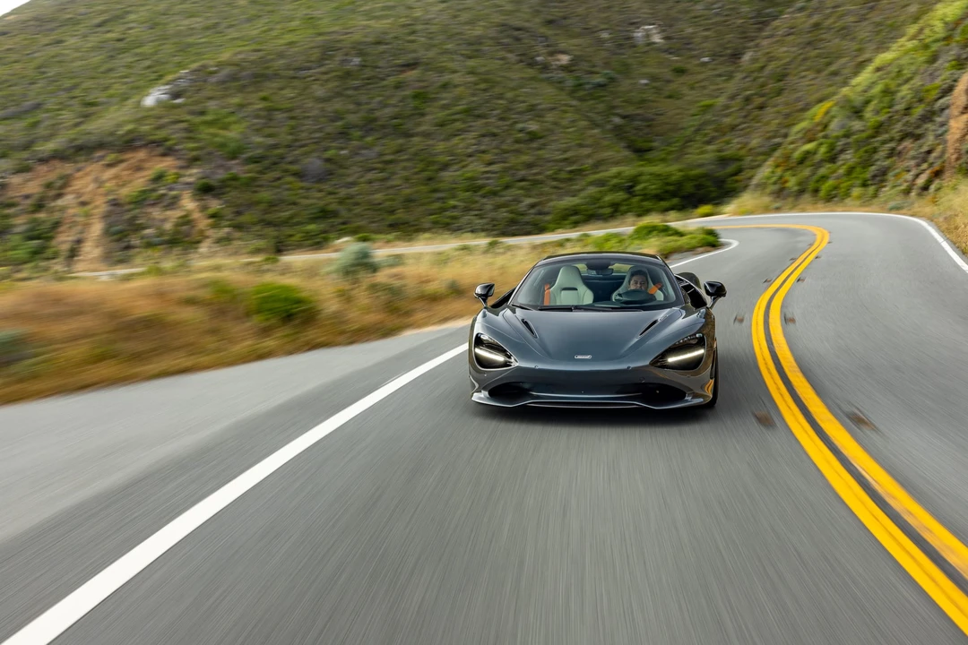 2024 McLaren 750S Spider - Image 4 of 31