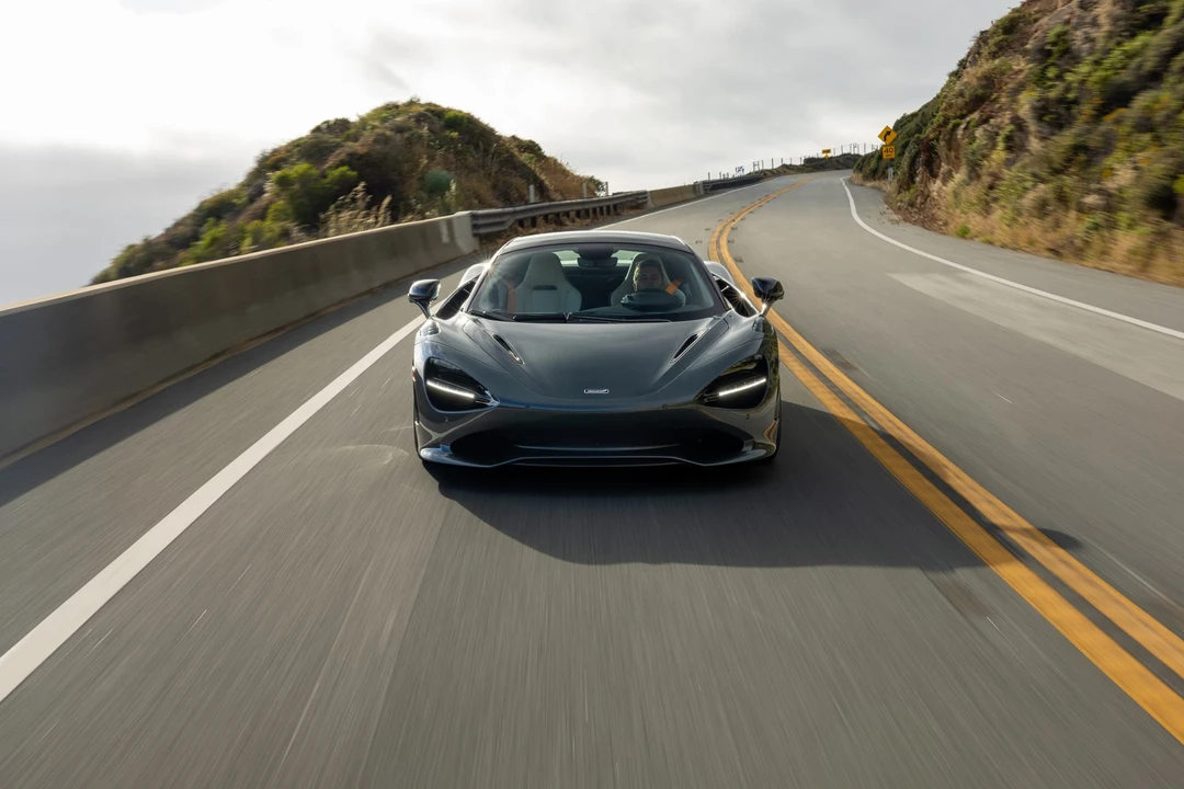 2024 McLaren 750S Spider - Image 6 of 31