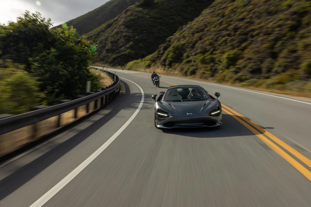 2024 McLaren 750S Spider - Image 11 of 31
