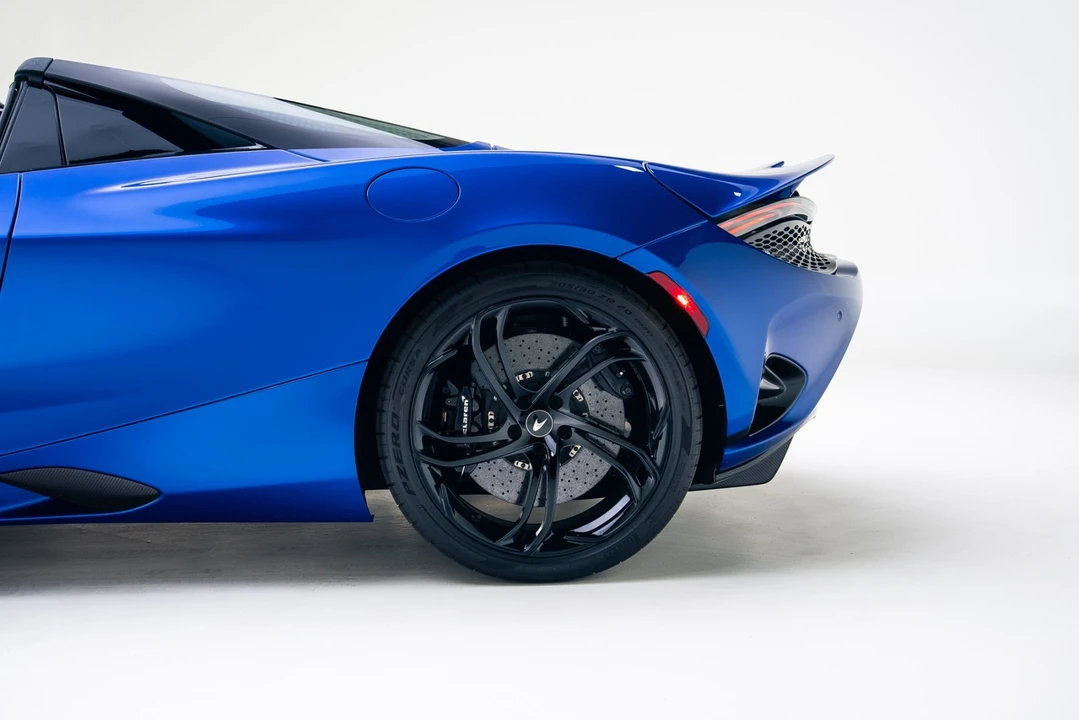 2024 McLaren 750S Spider - Image 17 of 21