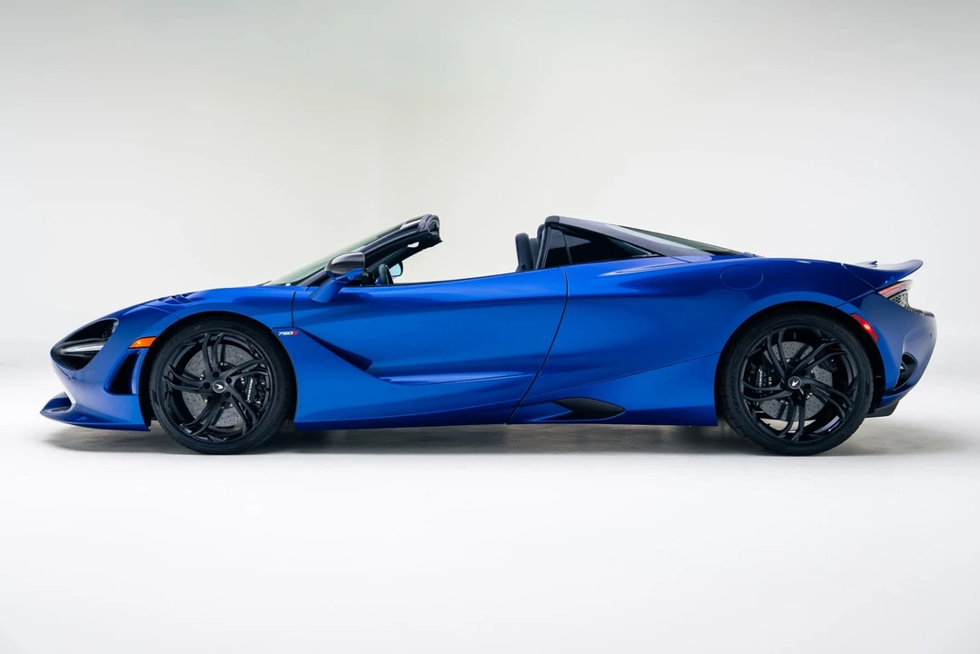 2024 McLaren 750S Spider - Image 3 of 21