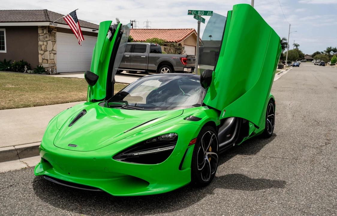 2024 McLaren 750S Spider - Image 8 of 31
