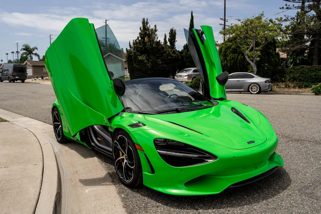 2024 McLaren 750S Spider - Image 3 of 31