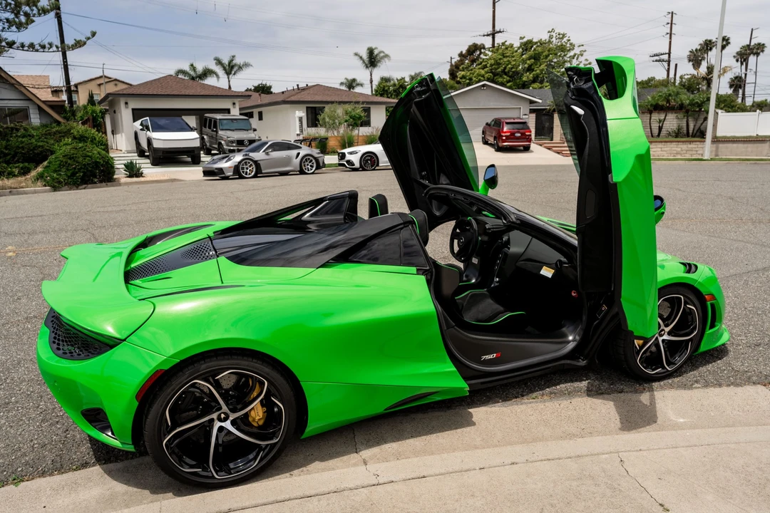 2024 McLaren 750S Spider - Image 5 of 31