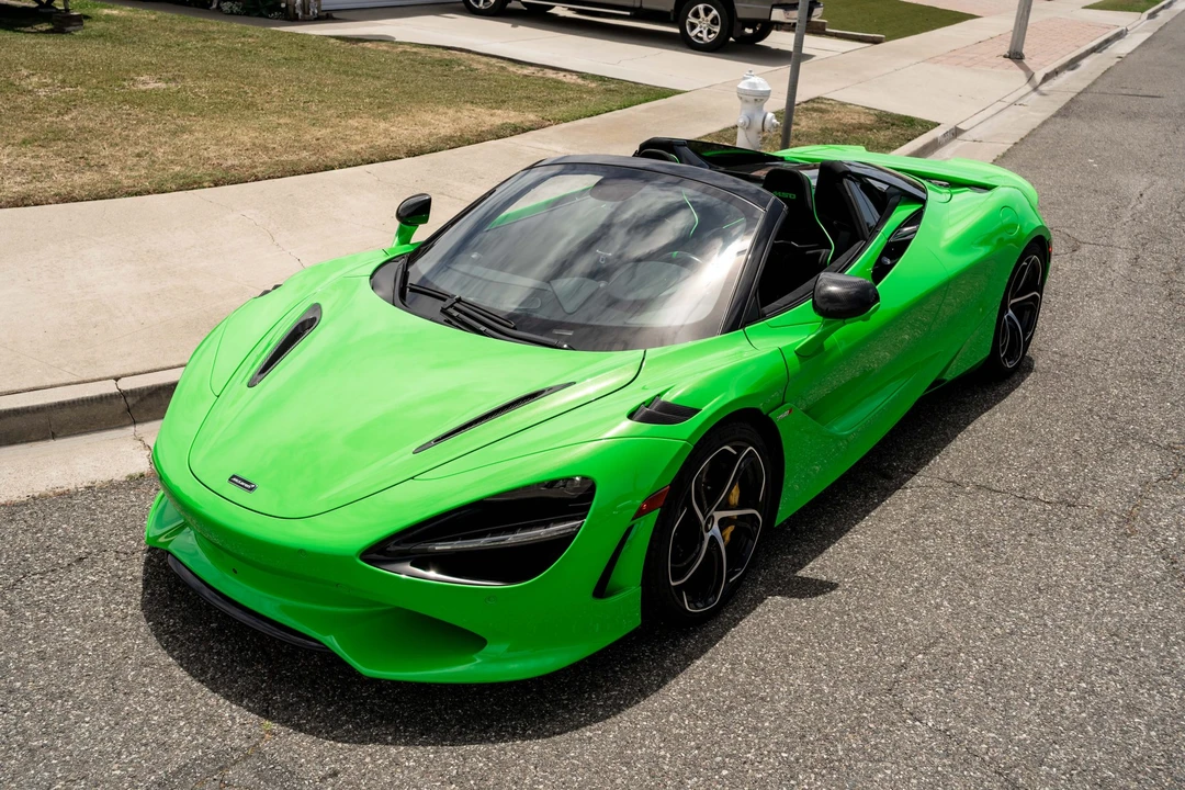 2024 McLaren 750S Spider - Image 7 of 31