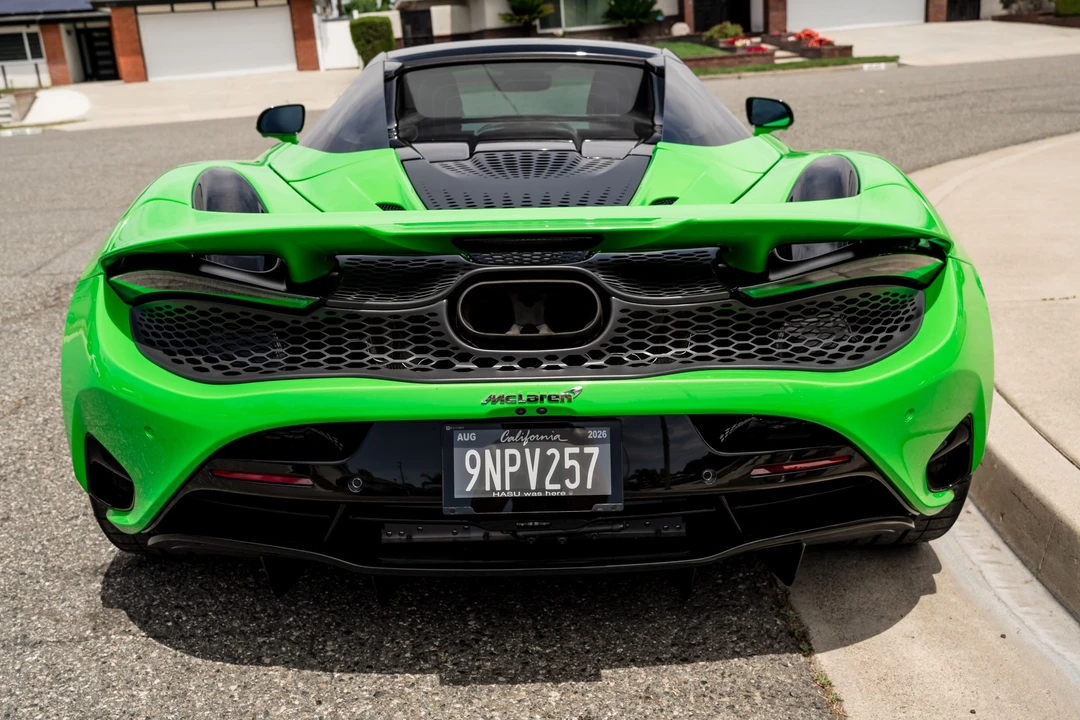 2024 McLaren 750S Spider - Image 12 of 31