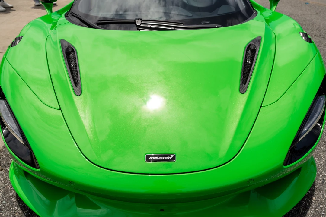 2024 McLaren 750S Spider - Image 17 of 31