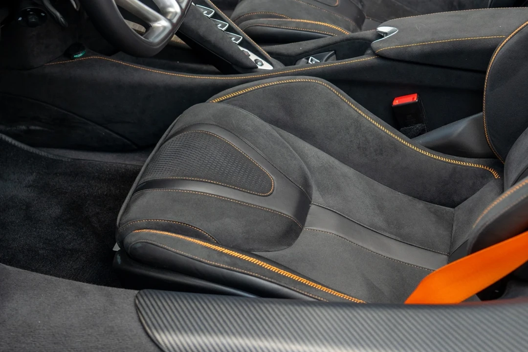 2024 McLaren 750S Spider - Image 7 of 12
