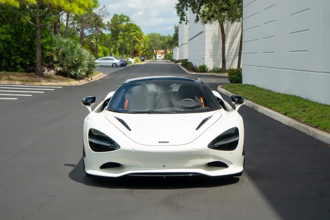 2024 McLaren 750S Spider - Image 5 of 12