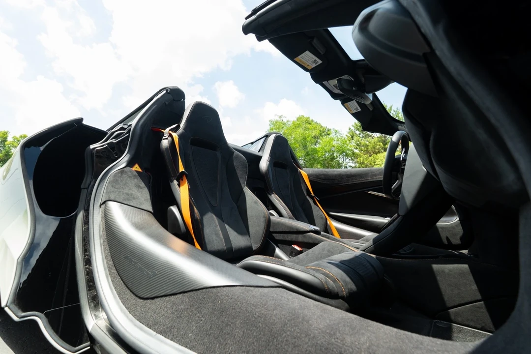 2024 McLaren 750S Spider - Image 9 of 12