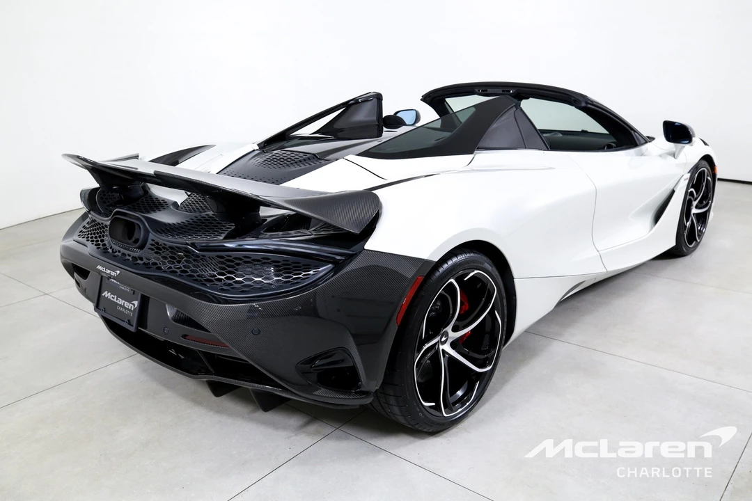2024 McLaren 750S Spider - Image 10 of 12