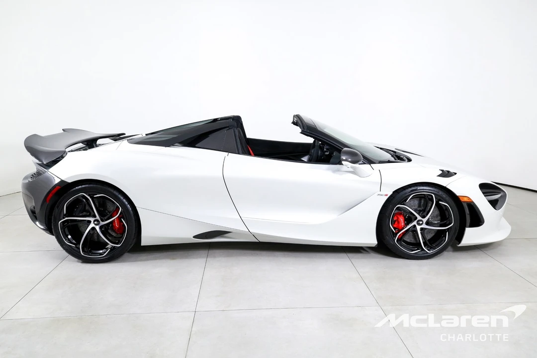 2024 McLaren 750S Spider - Image 11 of 12